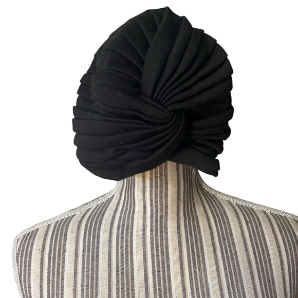 Vintage 1960s Turban-Style Hat Black Knotted design Soft material Lined - Picture 2 of 8